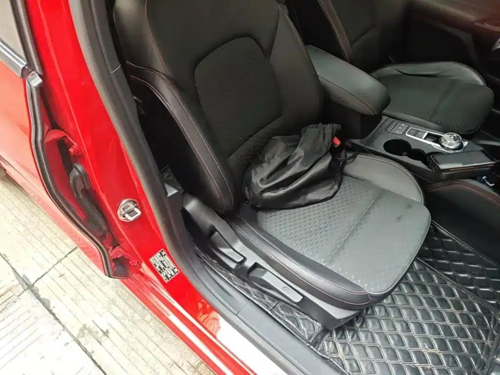 2020 Ford Focus Hatchback EcoBoost 180 Automatic ST Line — миниатюра 25