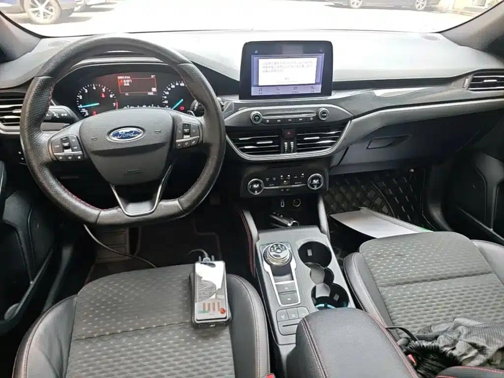 2020 Ford Focus Hatchback EcoBoost 180 Automatic ST Line — миниатюра 10