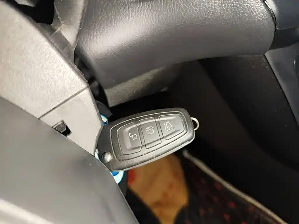 2017 Ford Focus Hatchback EcoBoost 180 Automatic Elite — миниатюра 9
