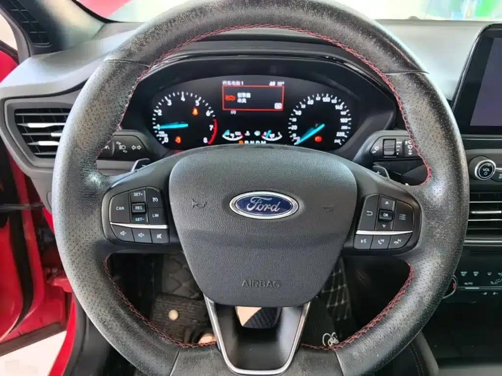 2020 Ford Focus Sedan EcoBoost 180 Automatic ST Line — миниатюра 11