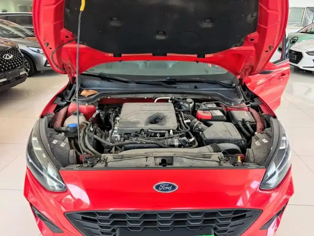2020 Ford Focus Sedan EcoBoost 180 Automatic ST Line — миниатюра 20