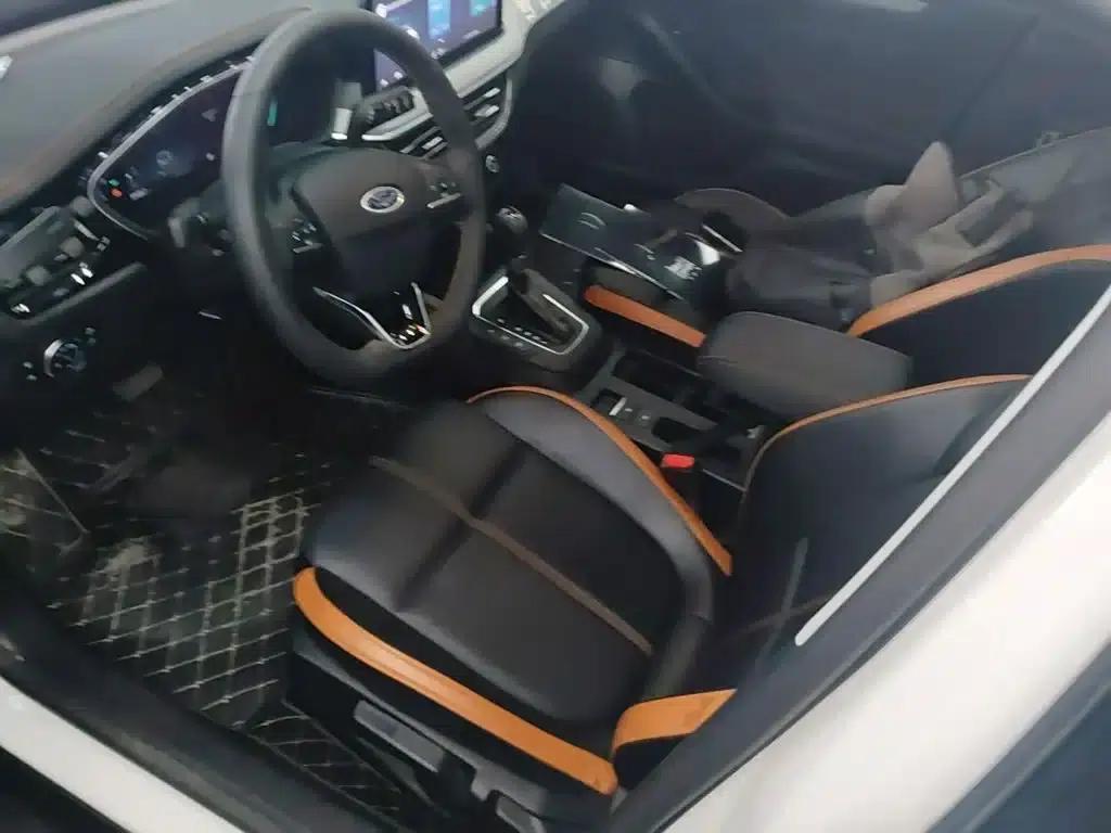 2022 Ford Focus Hatchback EcoBoost 180 Automatic Racing Edition — миниатюра 15