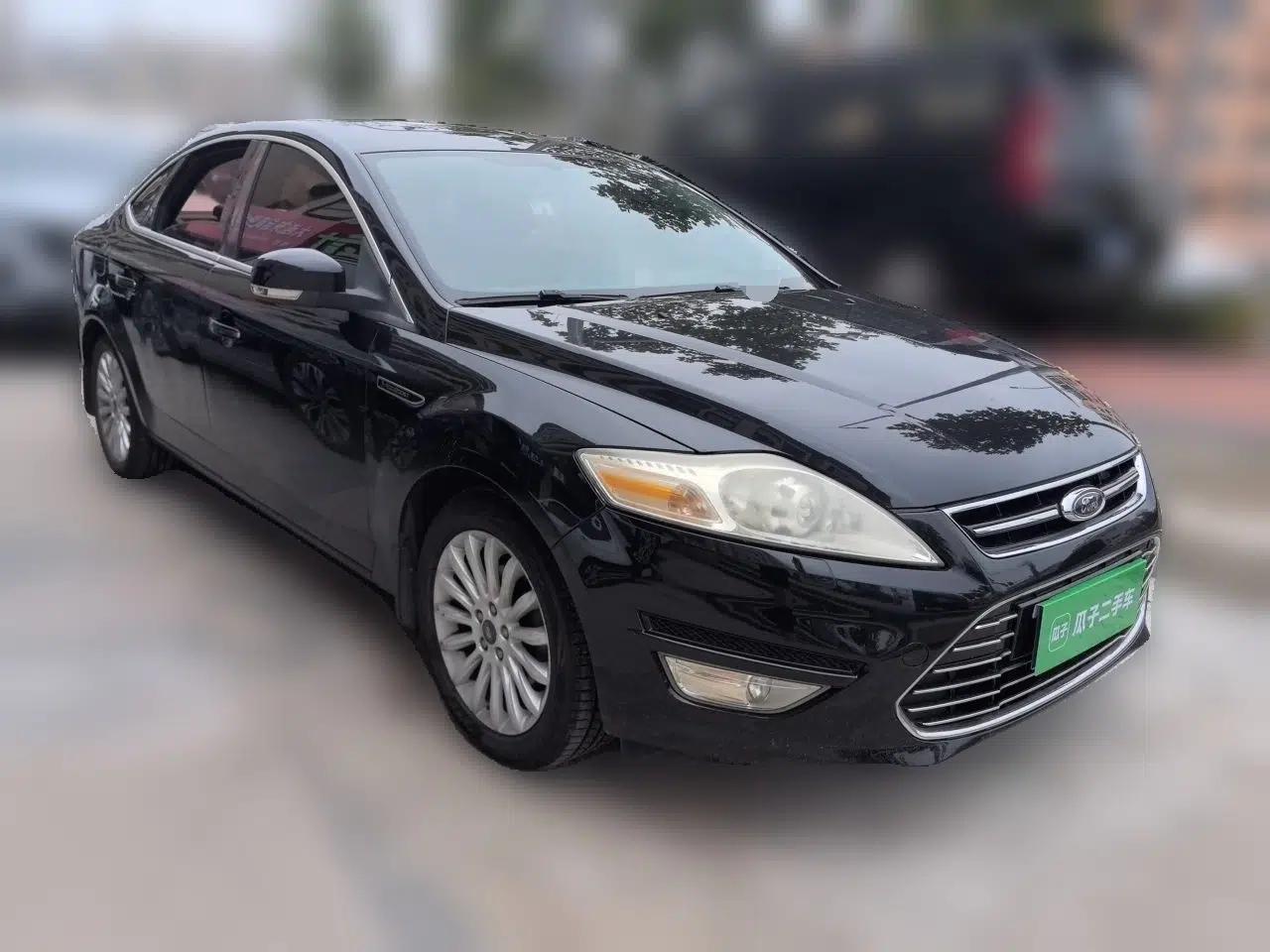 Ford Mondeo 2011 2.0L GTDi 200 Luxury Edition — миниатюра 3