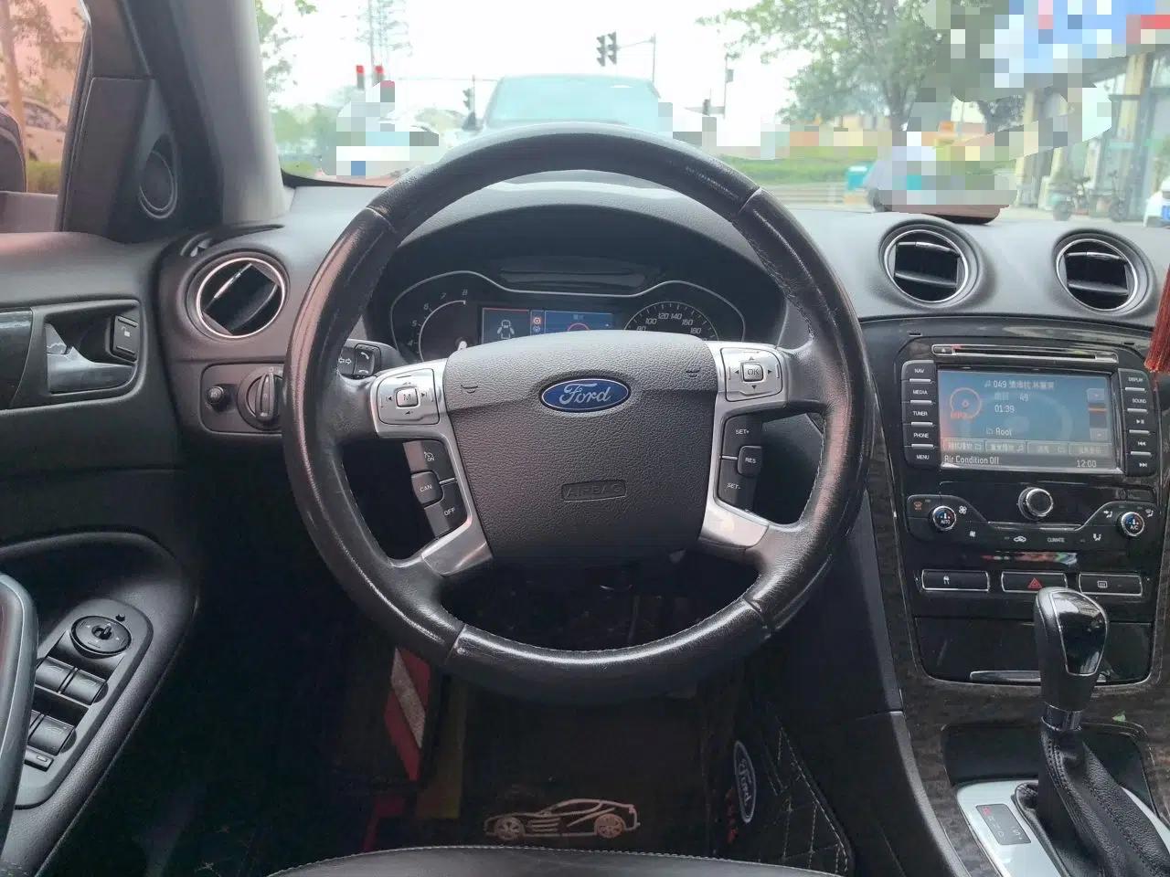 Ford Mondeo 2011 2.0L GTDi 200 Luxury Edition — миниатюра 10