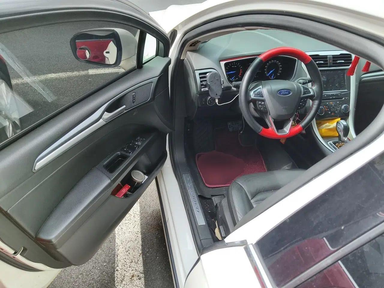 Ford Mondeo 2013 1.5L GTDi180 Fashion Edition — миниатюра 16