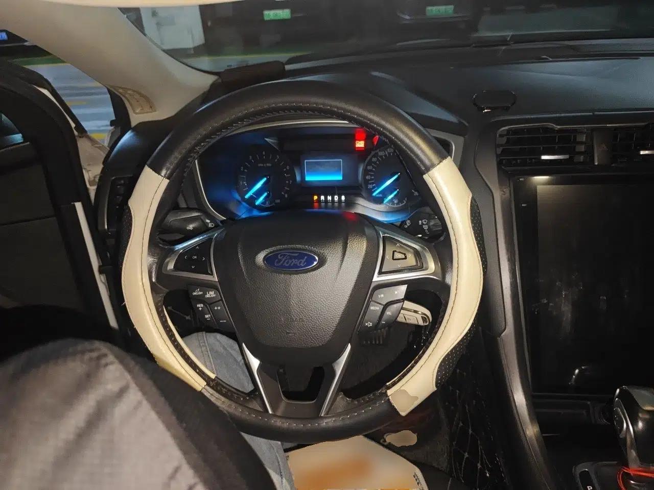 Ford Mondeo 2013 1.5L GTDi180 Fashion Edition — миниатюра 10