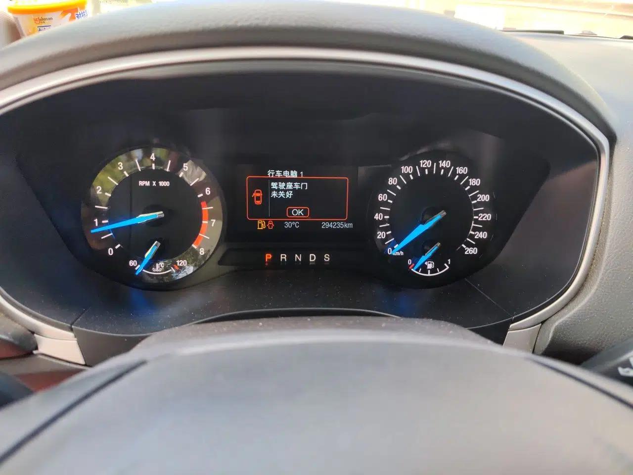 Ford Mondeo 2013 1.5L GTDi180 Fashion Edition — миниатюра 12