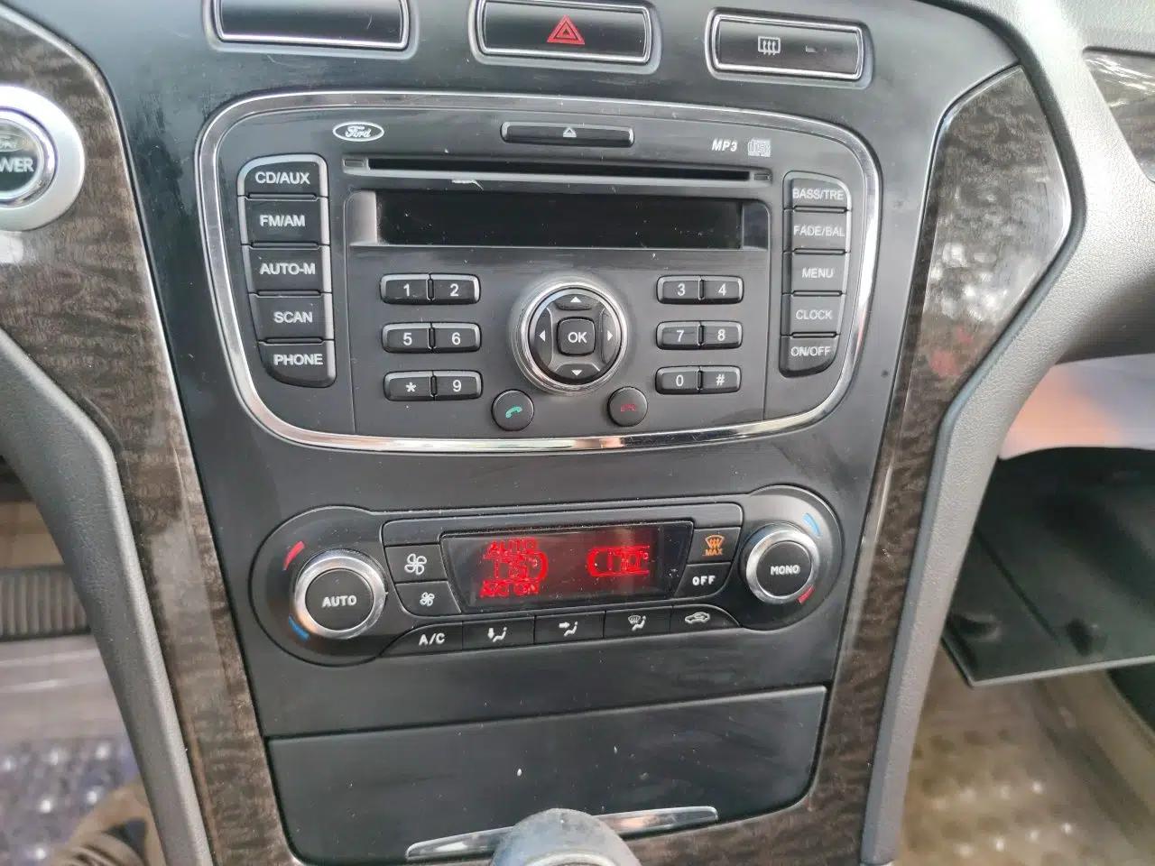 Ford Mondeo 2011 2.3L Luxury Model — миниатюра 13