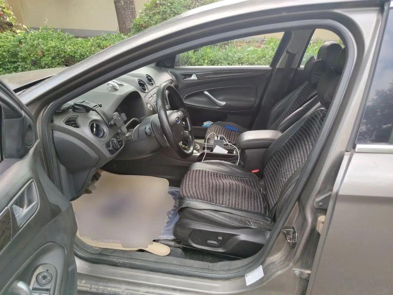 Ford Mondeo 2011 2.3L Luxury Model — миниатюра 16
