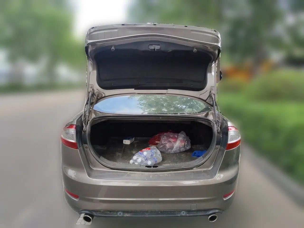 Ford Mondeo 2011 2.3L Luxury Model — миниатюра 19