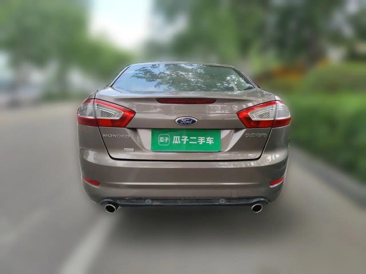 Ford Mondeo 2011 2.3L Luxury Model — миниатюра 5