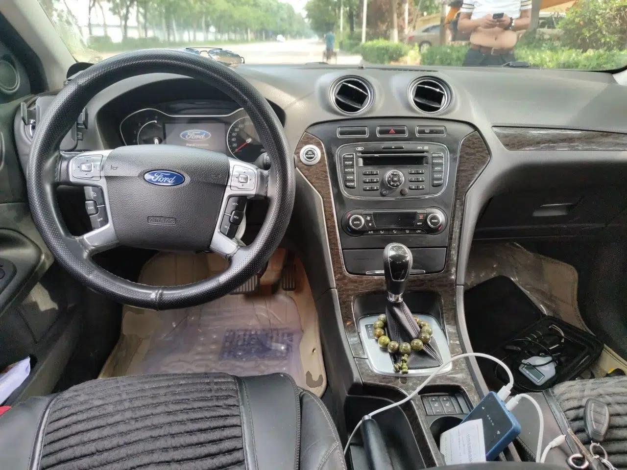 Ford Mondeo 2011 2.3L Luxury Model — миниатюра 9