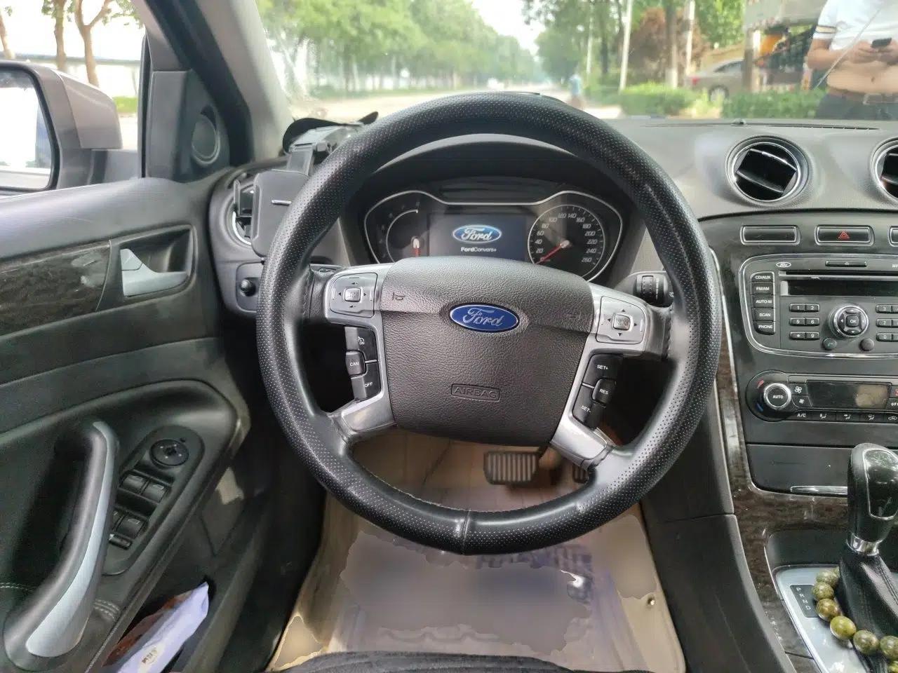 Ford Mondeo 2011 2.3L Luxury Model — миниатюра 10