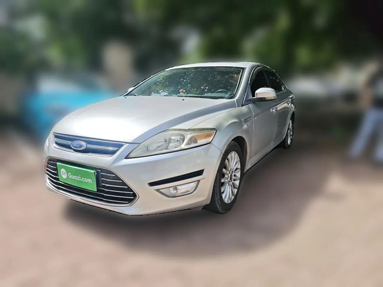 Ford Mondeo 2011 2.0L GTDi 200 Fashion Edition — миниатюра 1