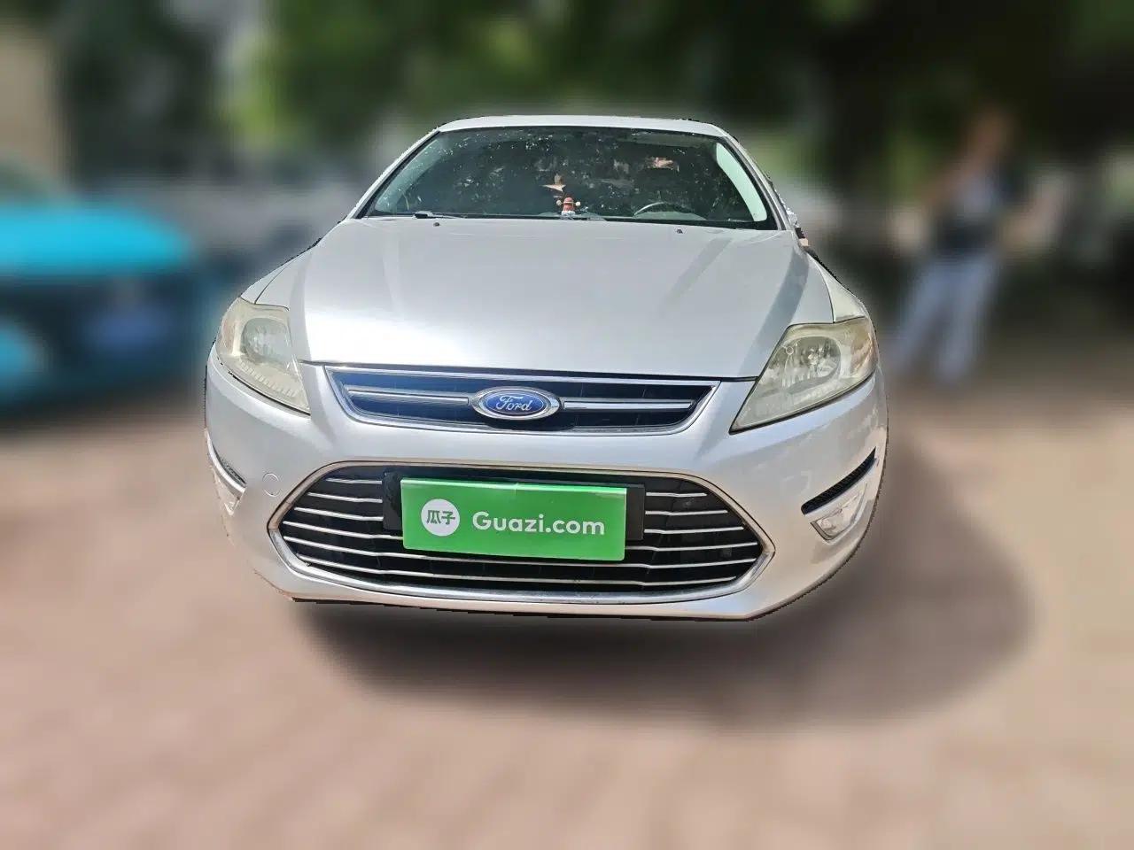 Ford Mondeo 2011 2.0L GTDi 200 Fashion Edition — миниатюра 2