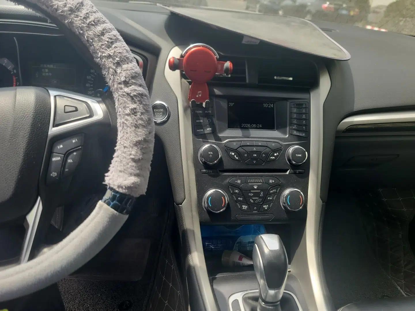 Ford Mondeo 2013 2.0L GTDi 200 Fashion Edition — миниатюра 13
