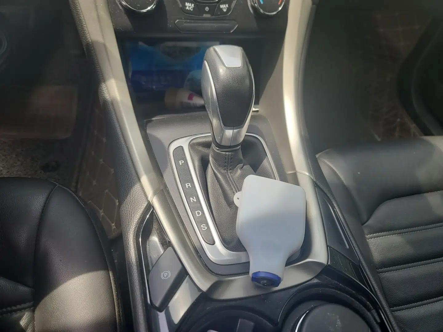 Ford Mondeo 2013 2.0L GTDi 200 Fashion Edition — миниатюра 14