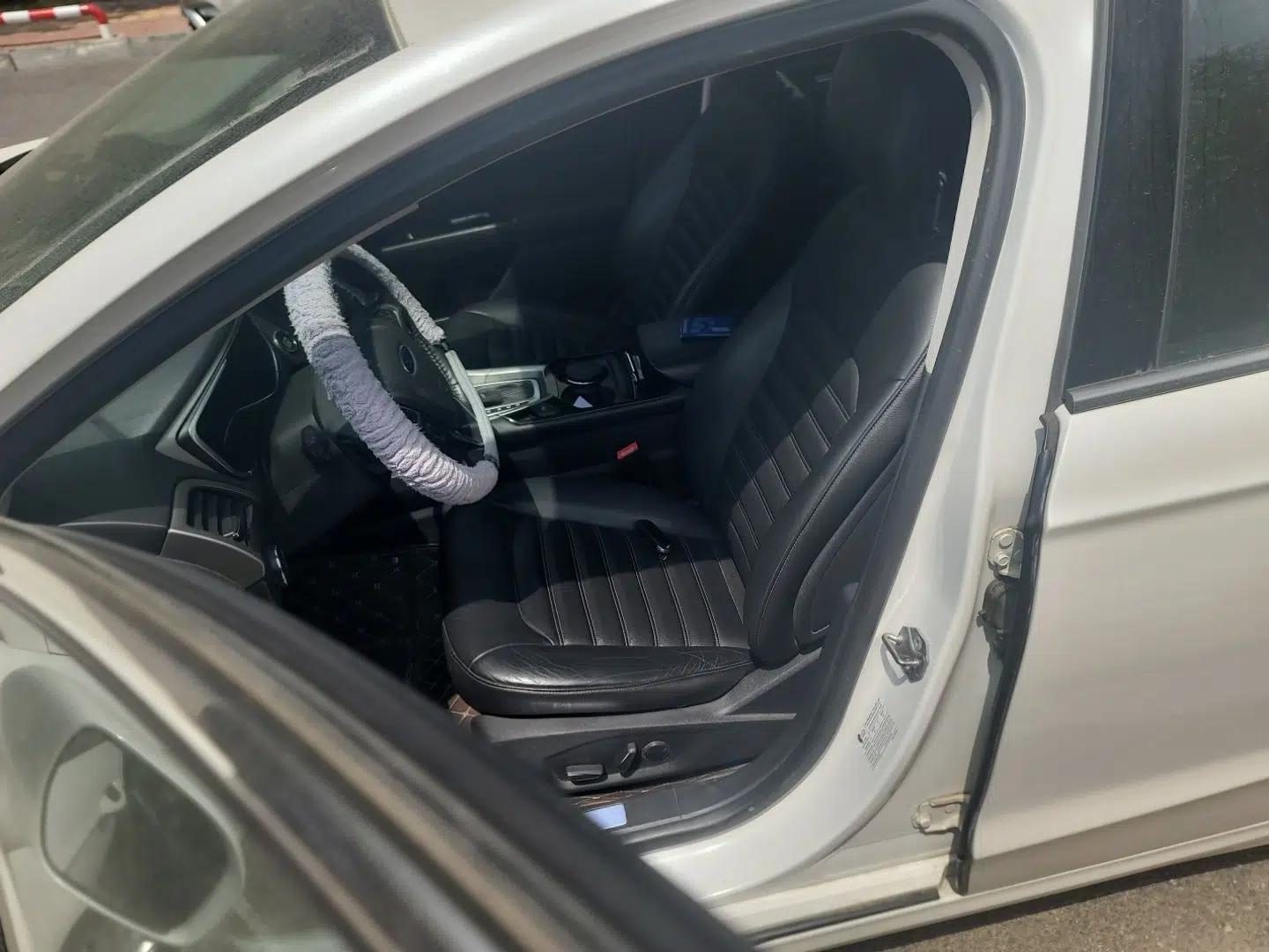 Ford Mondeo 2013 2.0L GTDi 200 Fashion Edition — миниатюра 15