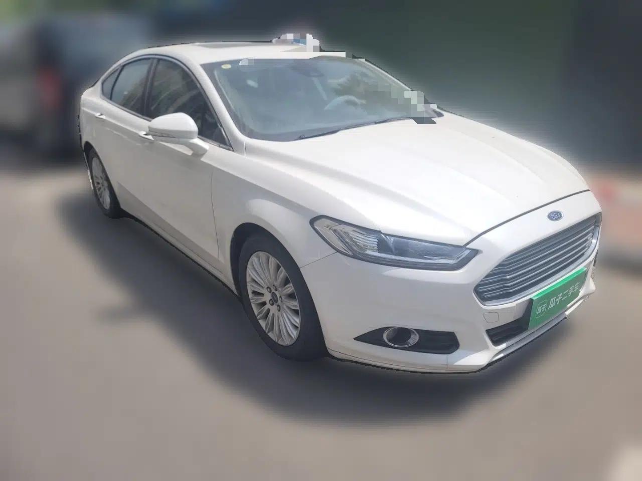 Ford Mondeo 2013 2.0L GTDi 200 Fashion Edition — миниатюра 3