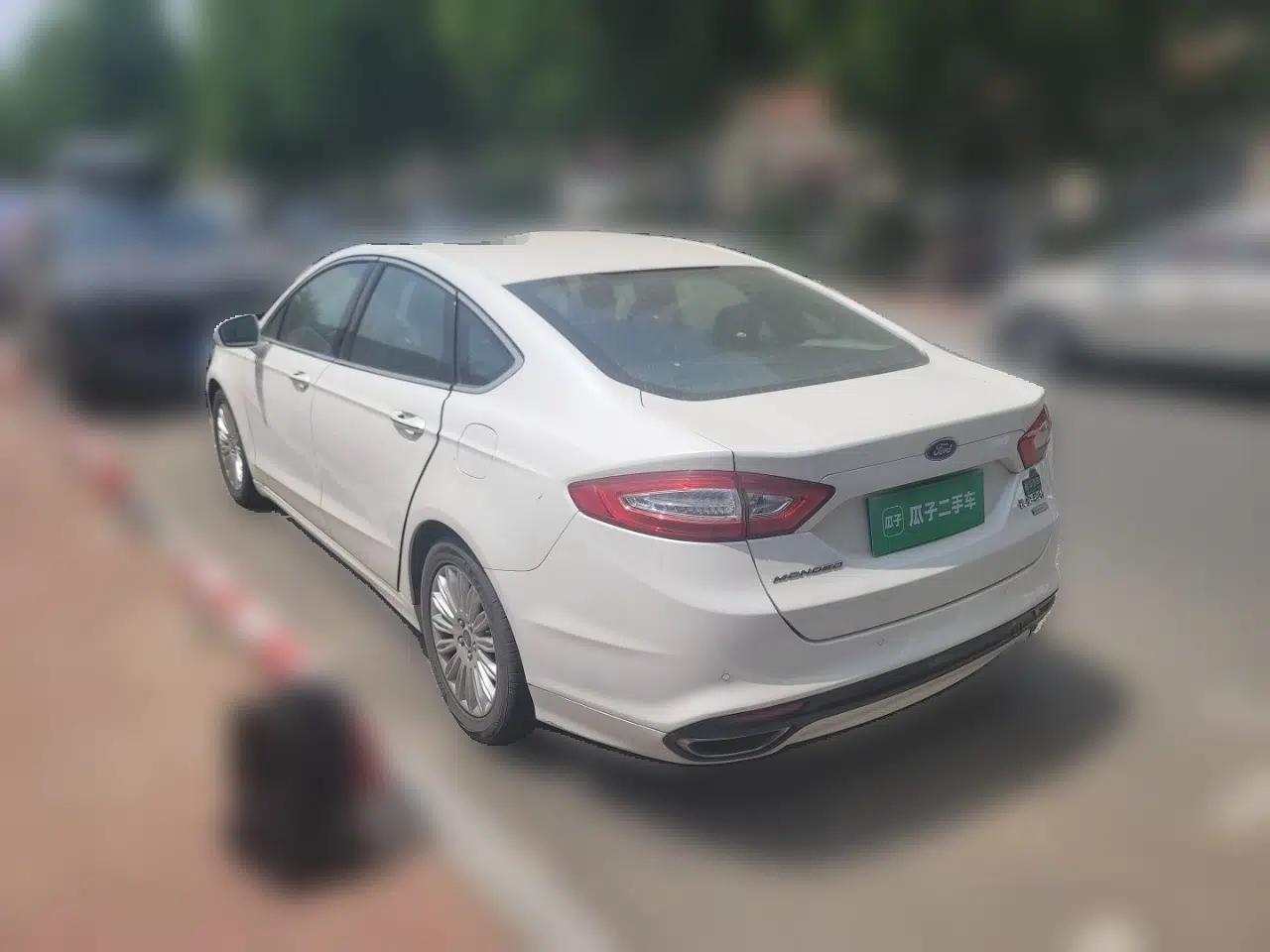 Ford Mondeo 2013 2.0L GTDi 200 Fashion Edition — миниатюра 4