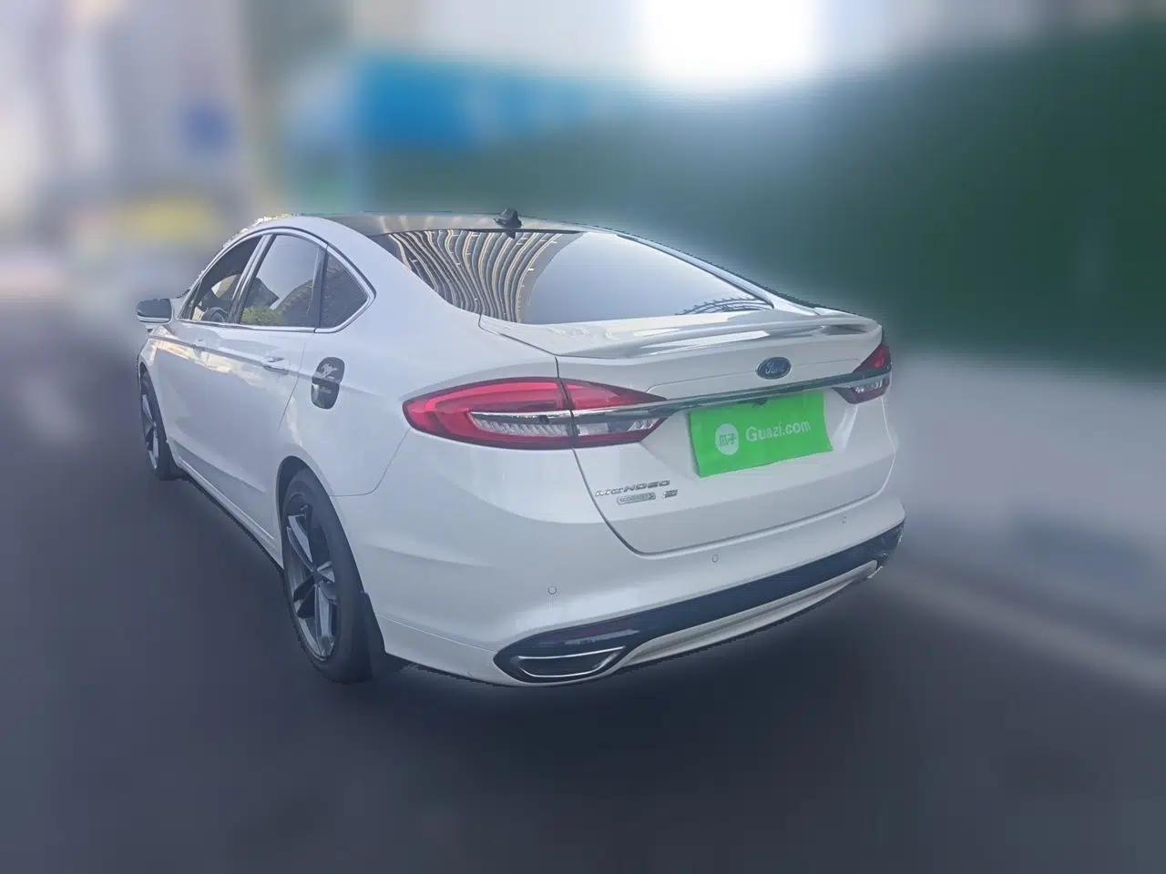 Ford Mondeo 2017 EcoBoost 245 Luxury Sport Model — миниатюра 4