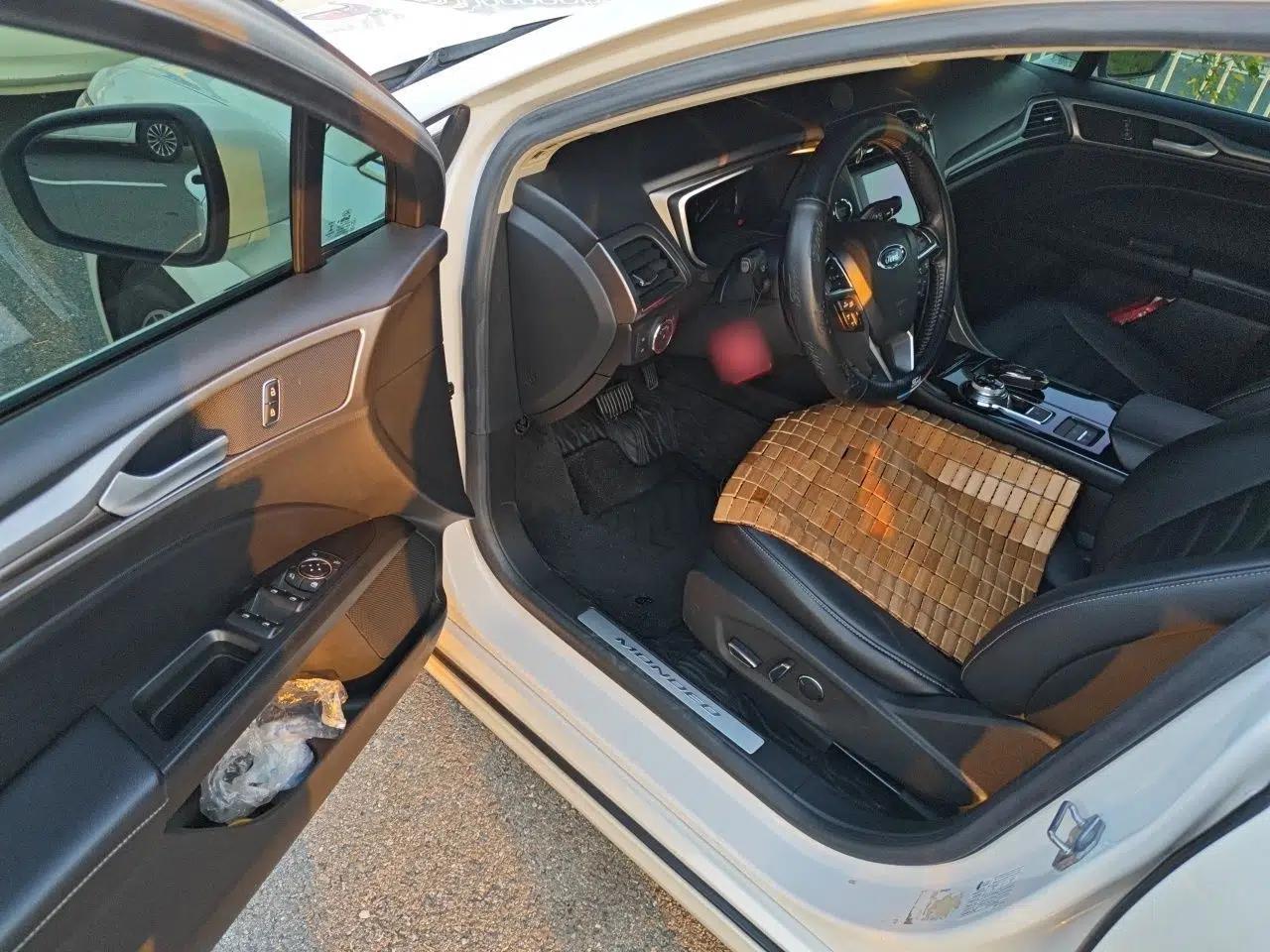 Ford Mondeo 2018 EcoBoost 180 SmartControl Luxury Model China V Standard — миниатюра 16