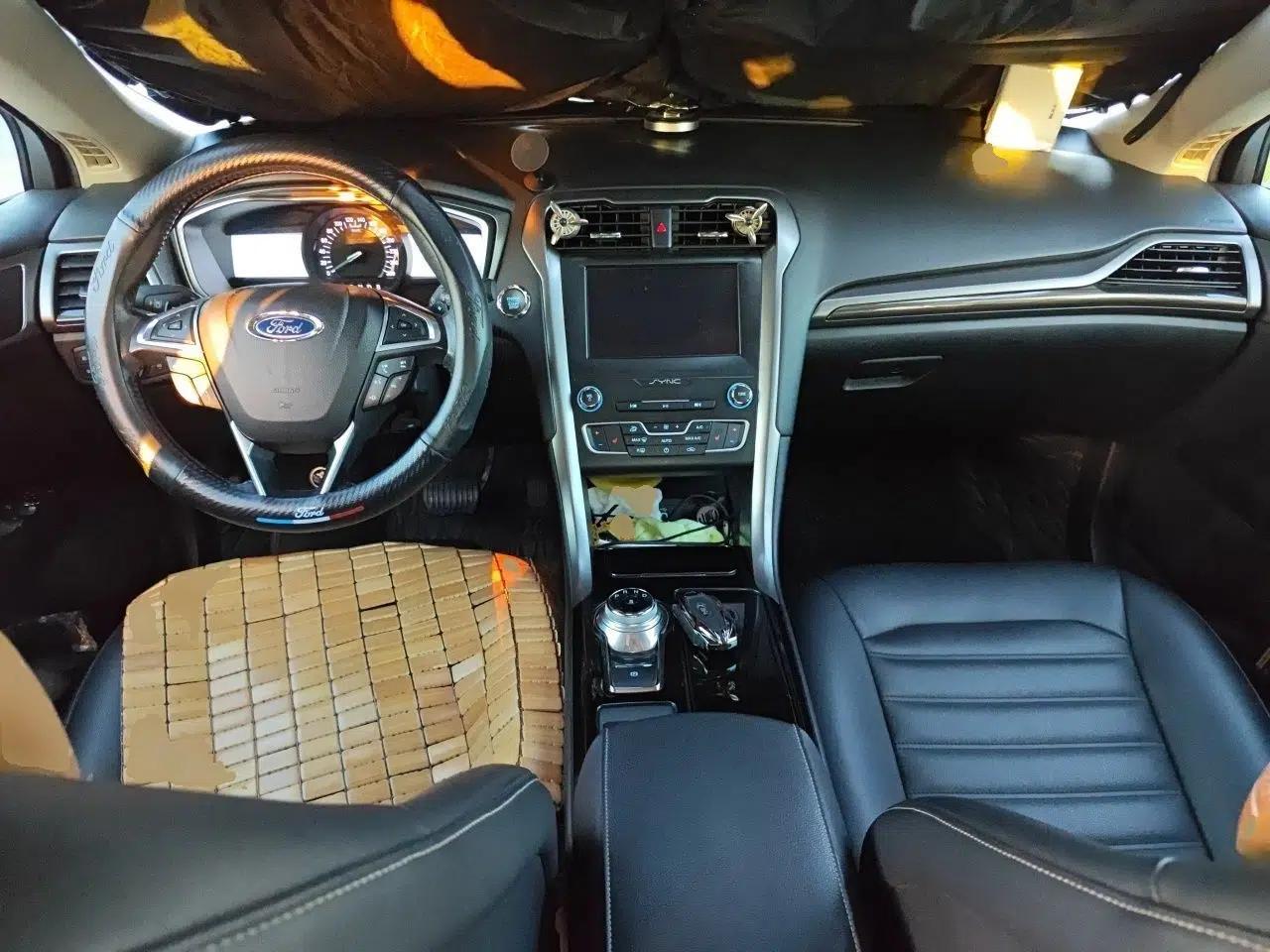 Ford Mondeo 2018 EcoBoost 180 SmartControl Luxury Model China V Standard — миниатюра 9
