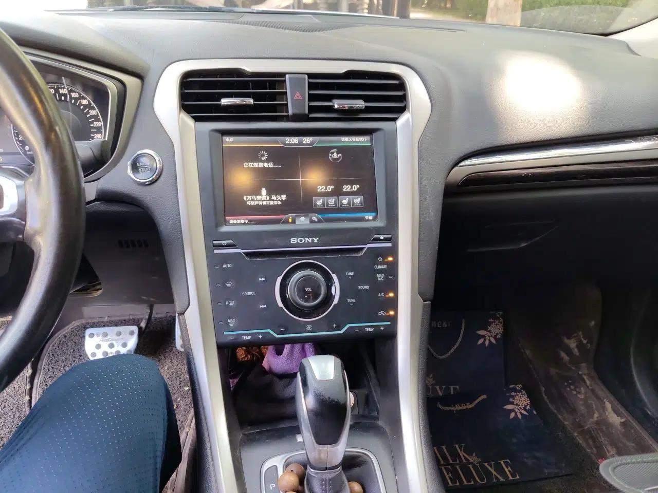 Ford Mondeo 2013 2.0L GTDi240 Ultimate Edition — миниатюра 13