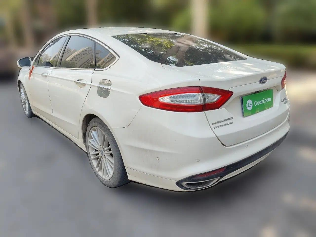 Ford Mondeo 2013 2.0L GTDi240 Ultimate Edition — миниатюра 4