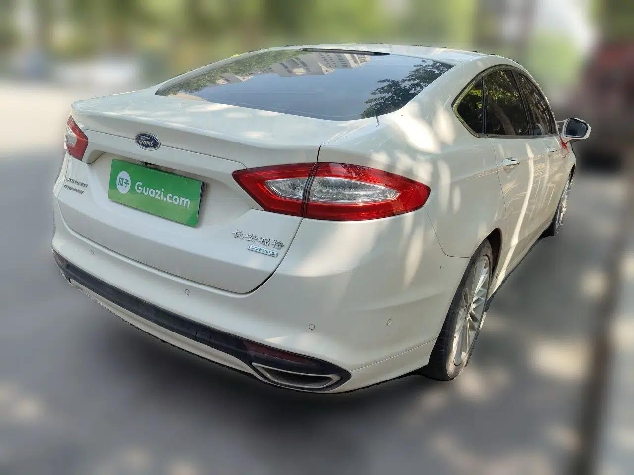 Ford Mondeo 2013 2.0L GTDi240 Ultimate Edition — миниатюра 6