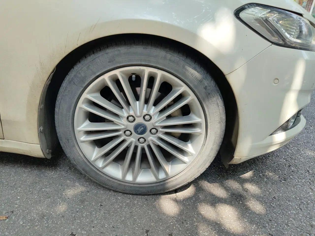 Ford Mondeo 2013 2.0L GTDi240 Ultimate Edition — миниатюра 8