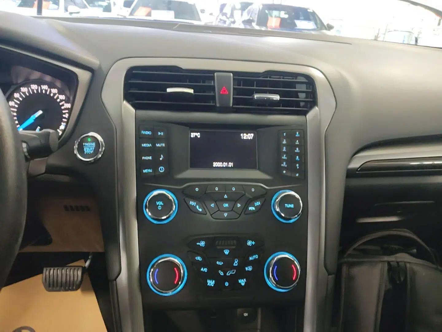 Ford Mondeo 2018 EcoBoost 180 Smart Control Fashion Model China V Standard — миниатюра 15