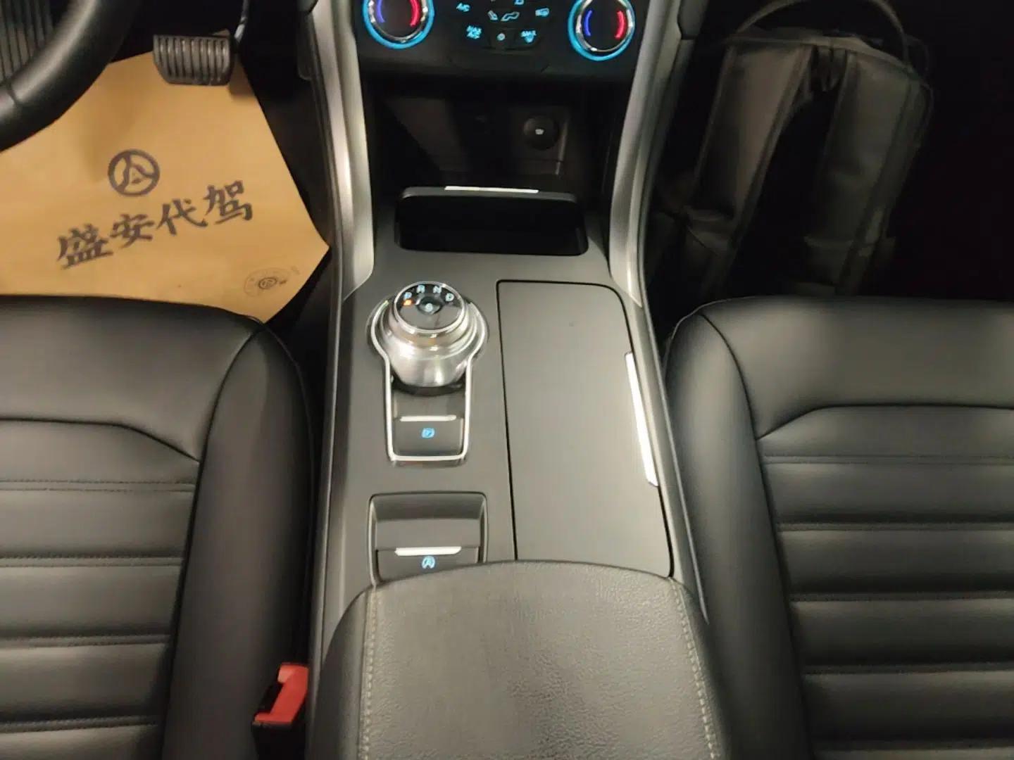 Ford Mondeo 2018 EcoBoost 180 Smart Control Fashion Model China V Standard — миниатюра 16