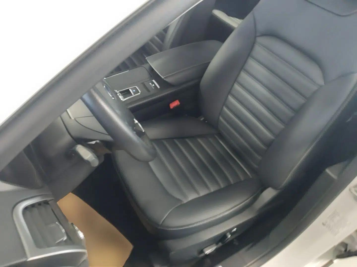 Ford Mondeo 2018 EcoBoost 180 Smart Control Fashion Model China V Standard — миниатюра 17