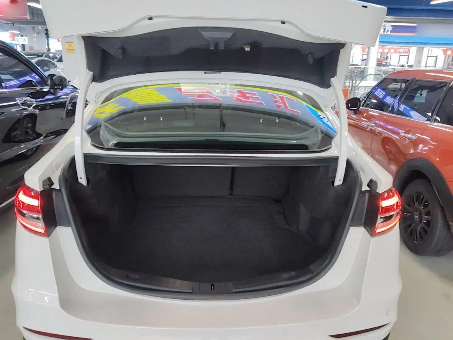 Ford Mondeo 2018 EcoBoost 180 Smart Control Fashion Model China V Standard — миниатюра 22