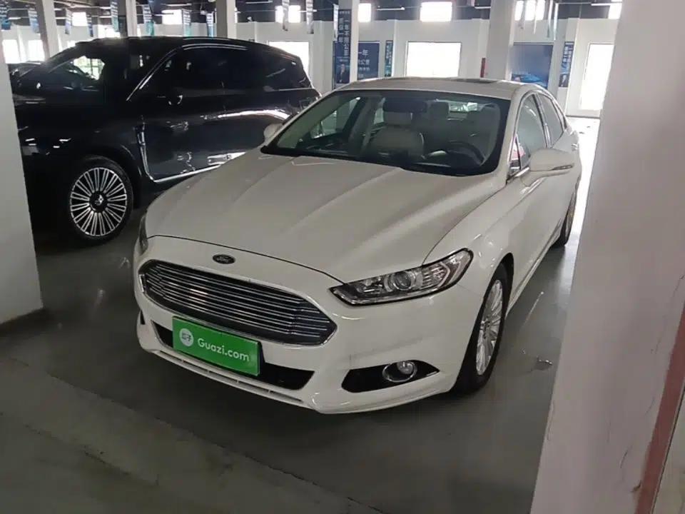 Ford Mondeo 2013 2.0L GTDi 200 Fashion Edition — миниатюра 1
