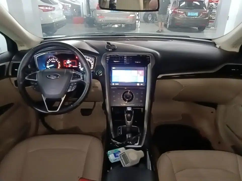 Ford Mondeo 2013 2.0L GTDi 200 Fashion Edition — миниатюра 12