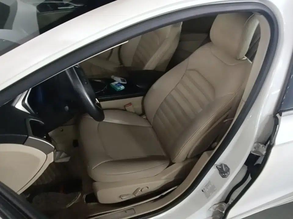 Ford Mondeo 2013 2.0L GTDi 200 Fashion Edition — миниатюра 17