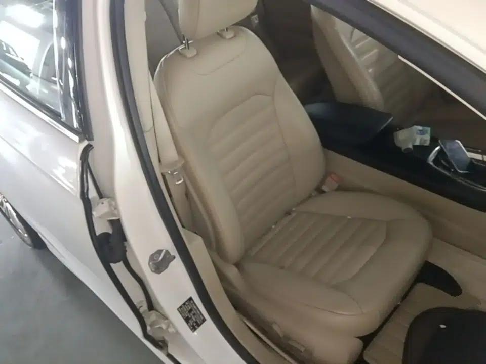 Ford Mondeo 2013 2.0L GTDi 200 Fashion Edition — миниатюра 19