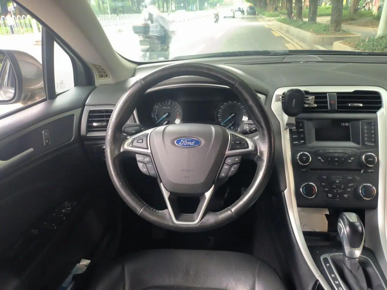 Ford Mondeo 2013 1.5L GTDi180 Fashion Edition — миниатюра 10