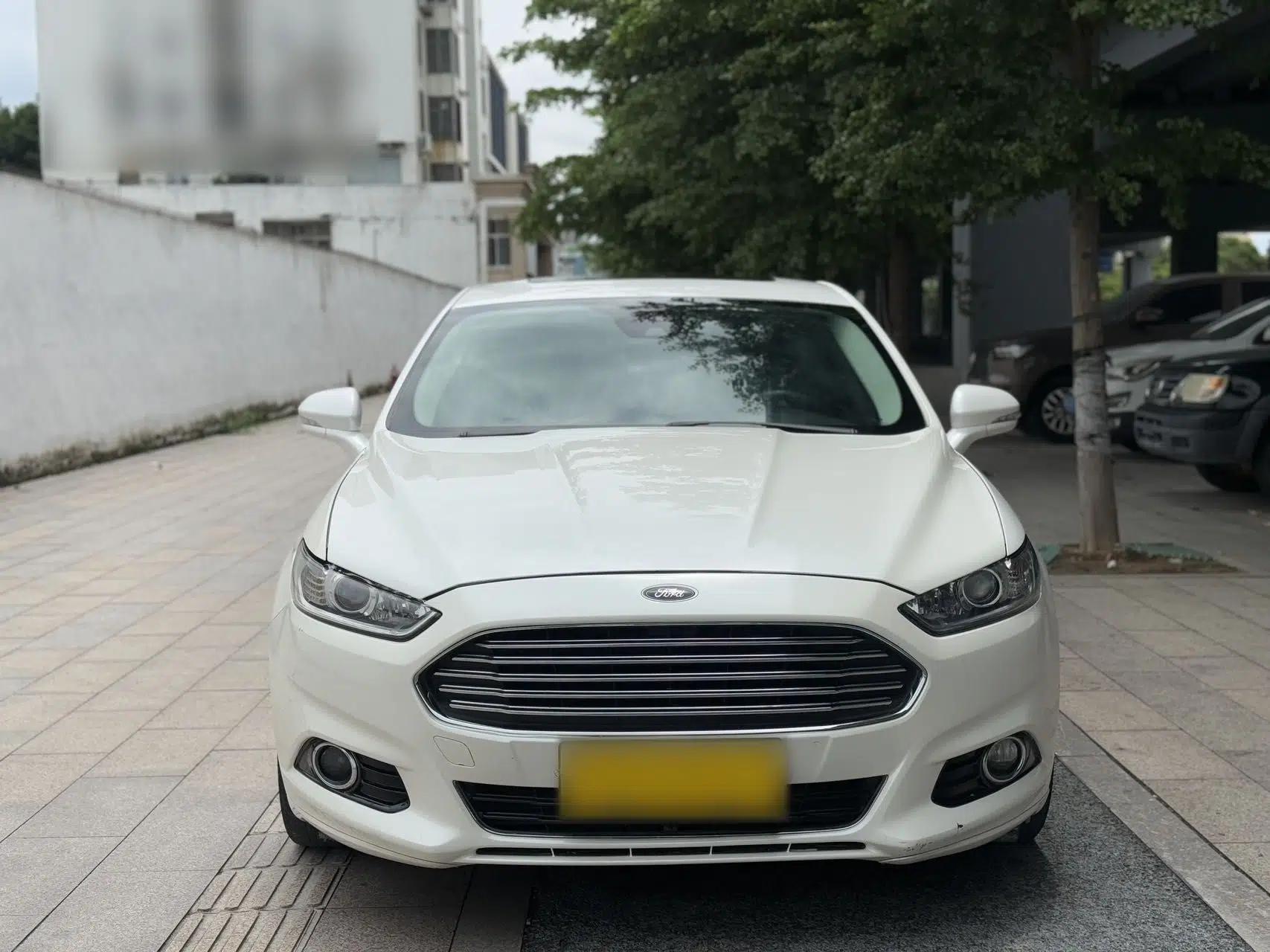 Ford Mondeo 2013 2.0L GTDi 200 Fashion Edition — миниатюра 2