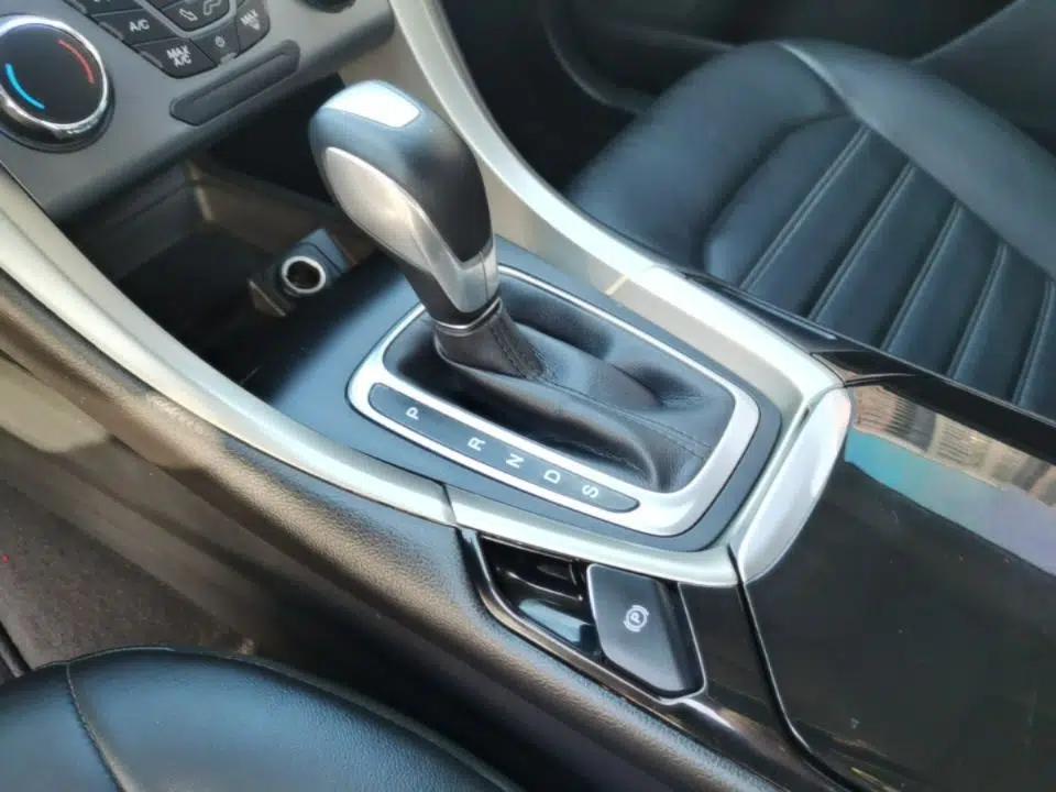 Ford Mondeo 2013 2.0L GTDi 200 Fashion Edition — миниатюра 21