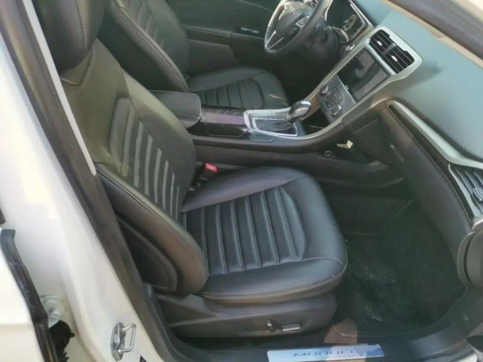 Ford Mondeo 2013 2.0L GTDi 200 Fashion Edition — миниатюра 24