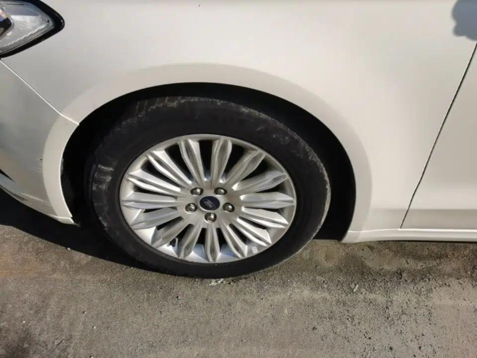 Ford Mondeo 2013 2.0L GTDi 200 Fashion Edition — миниатюра 10