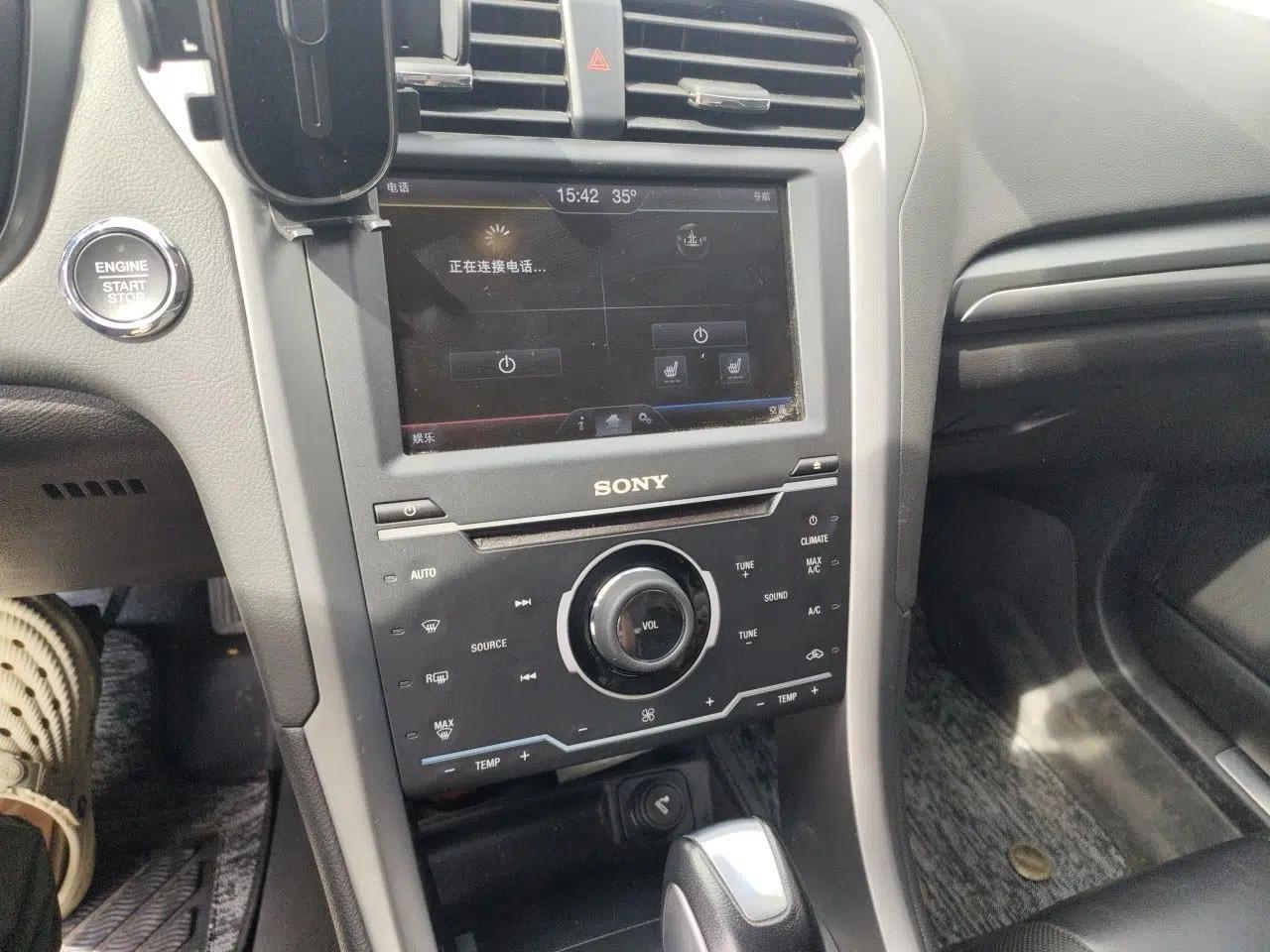 Ford Mondeo 2013 2.0L GTDi240 Luxury Sport Model — миниатюра 13