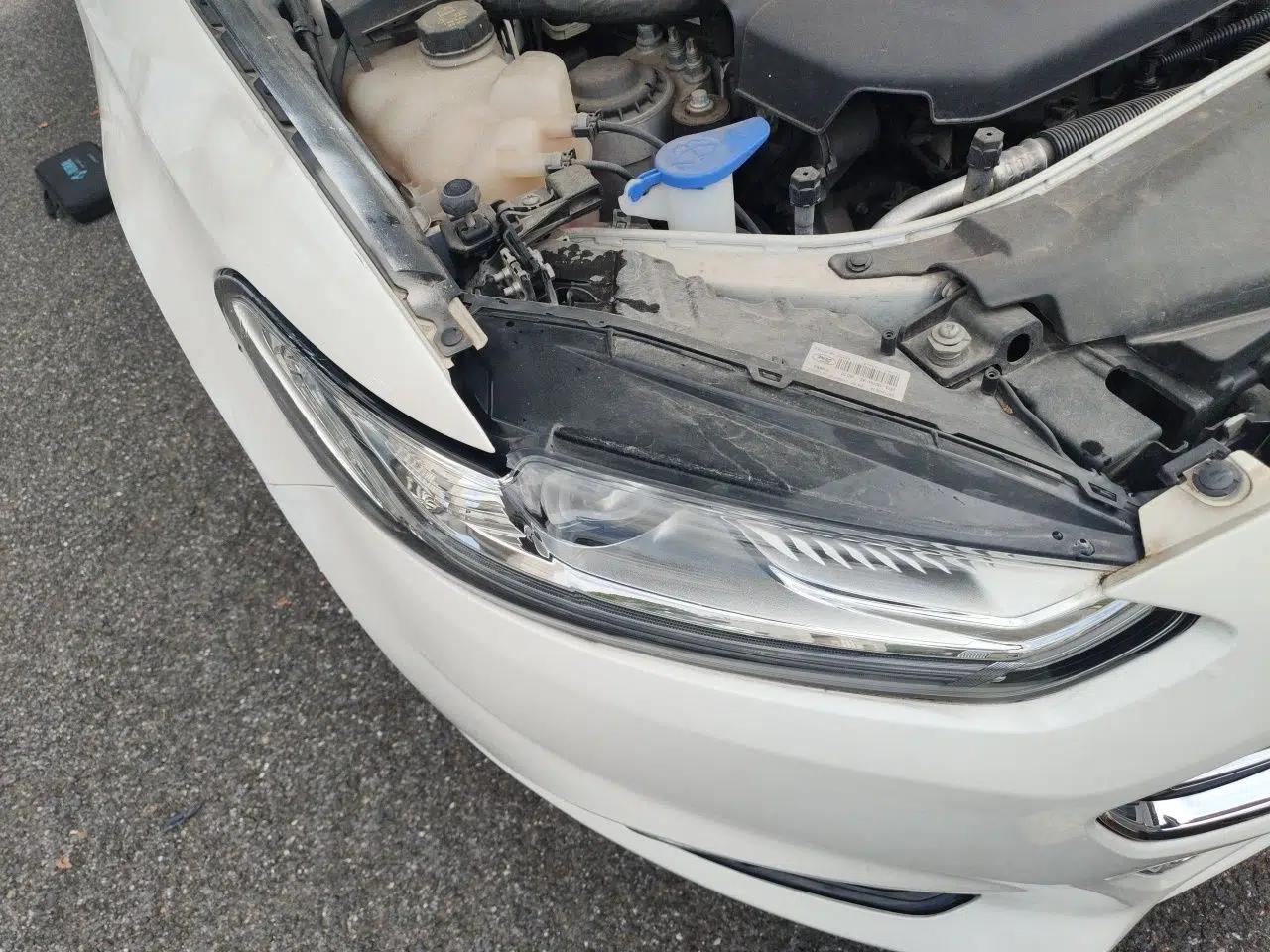 Ford Mondeo 2013 2.0L GTDi240 Luxury Sport Model — миниатюра 7