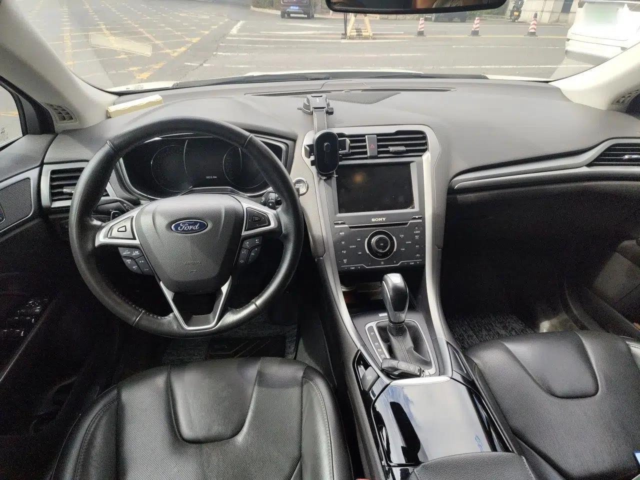 Ford Mondeo 2013 2.0L GTDi240 Luxury Sport Model — миниатюра 9