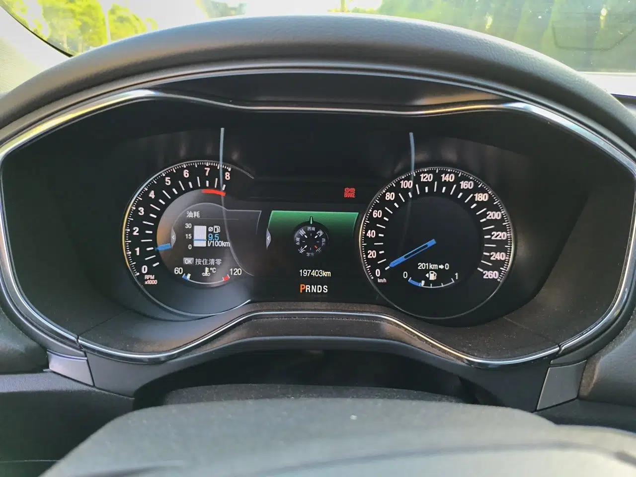 Ford Mondeo 2013 2.0L GTDi240 Luxury Sport Model — миниатюра 11