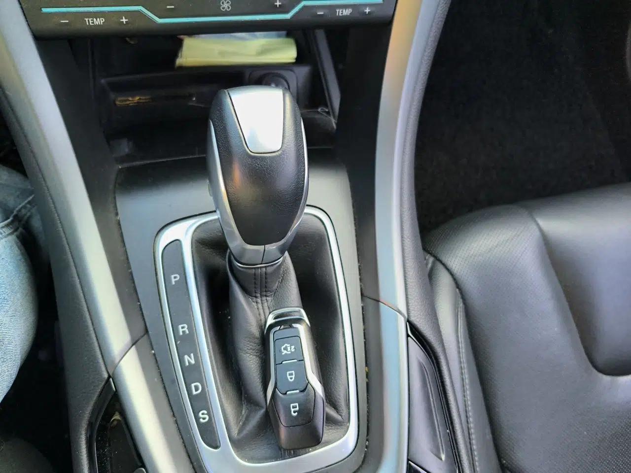 Ford Mondeo 2013 2.0L GTDi240 Luxury Sport Model — миниатюра 14