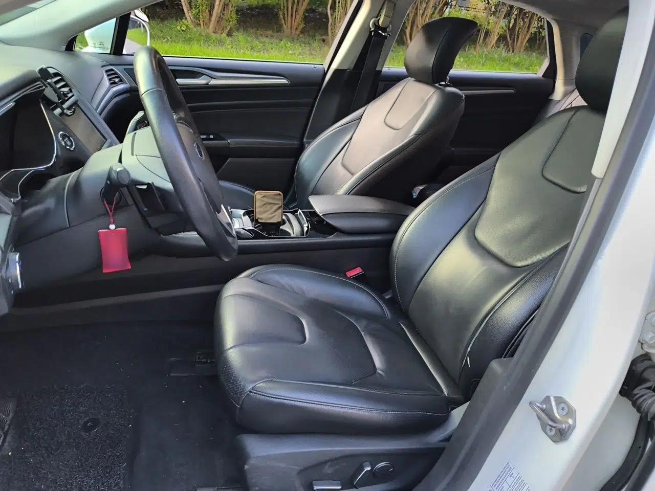 Ford Mondeo 2013 2.0L GTDi240 Luxury Sport Model — миниатюра 15